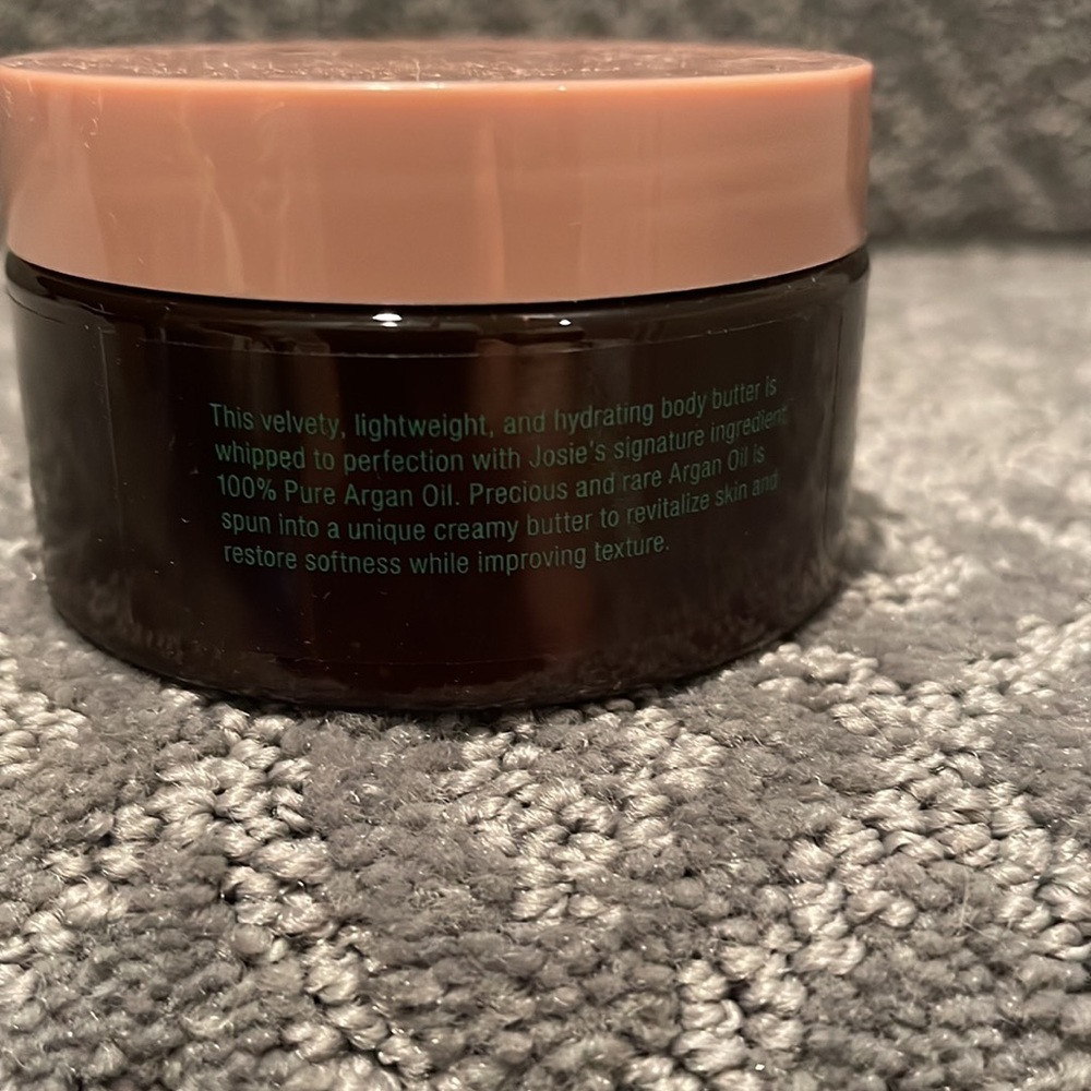 Josie Maran Whipped Argan Oil ultra- hydrating body butter - Picture 2 of 5